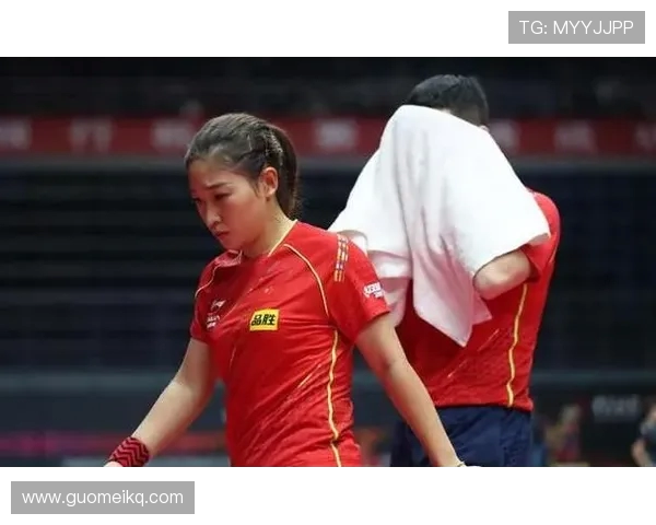 V5在挑战者杯中的强势表现与战术解析探讨