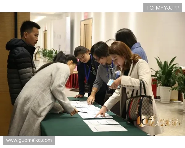 武汉街舞队与深圳街舞队赛后复盘分析意识碰撞与团队协作的深度探讨 武汉街舞队与深圳街舞队赛后复盘分析意识碰撞与团队协作的深度探讨