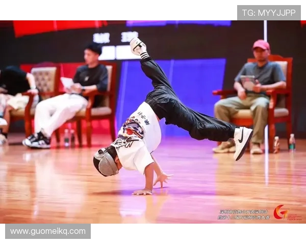 深圳街舞队在滑板精英赛中以86分稳居积分榜首位 深圳街舞队在滑板精英赛中以86分稳居积分榜首位