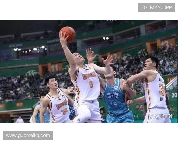 重庆篮球队整体压制战术解析及其对联赛的影响与启示