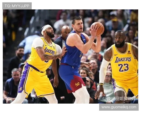 2012年湖人与掘金的激烈对决回顾及赛季精彩瞬间分析